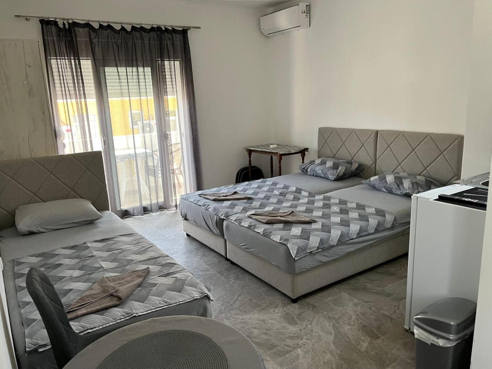Apartmani Miljevci 수토모레 객실 사진